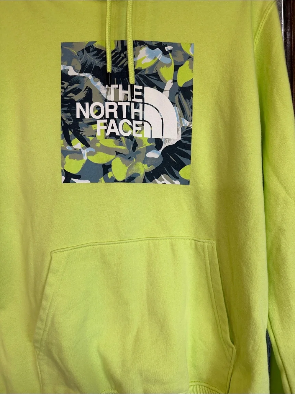 The North Face Men’s Neon Yellow Crewneck Hoodie with Camo Logo Sz med